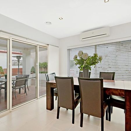 Central Warrnambool Townhouse Rum bild
